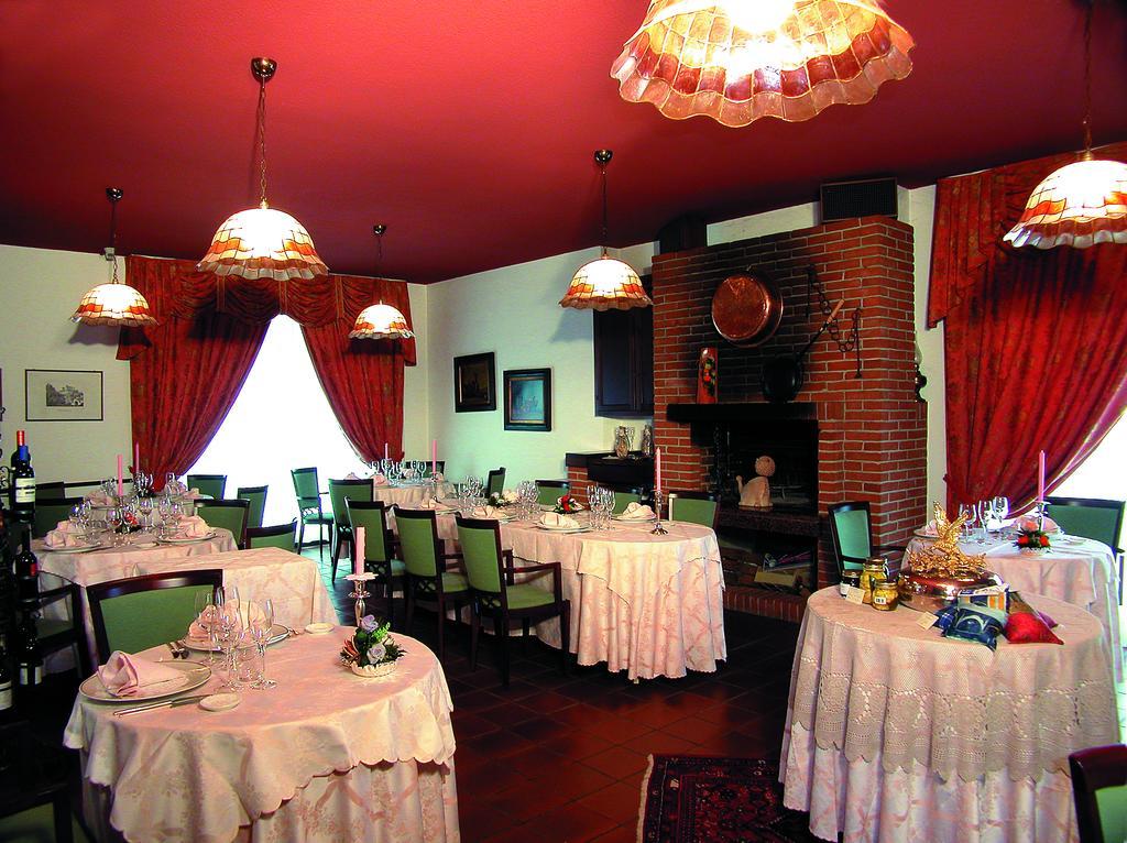 Villa San Carlo Cortemilia Bagian luar foto