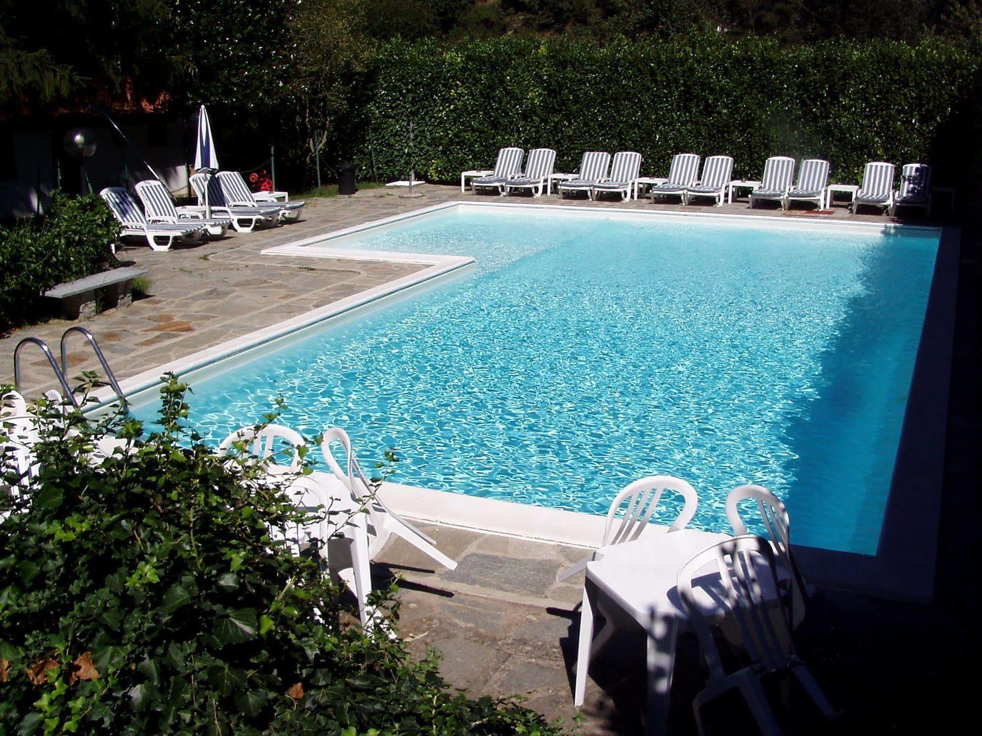 Villa San Carlo Cortemilia Bagian luar foto